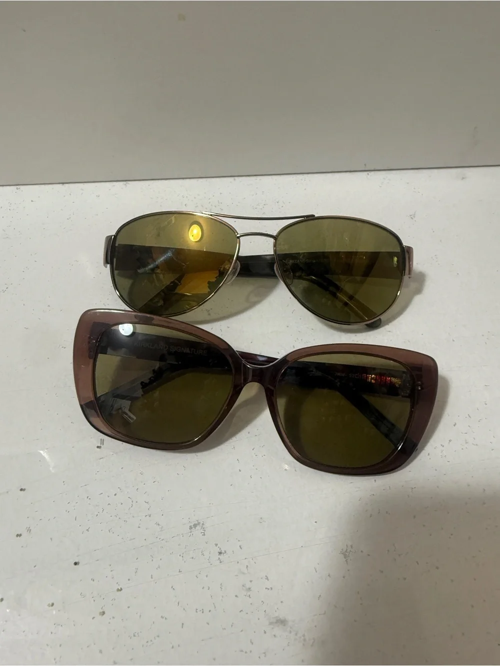 KIRKLAND SIGNATURE Pair of eyeglasses in Olive and Tortoiseshell.good condition